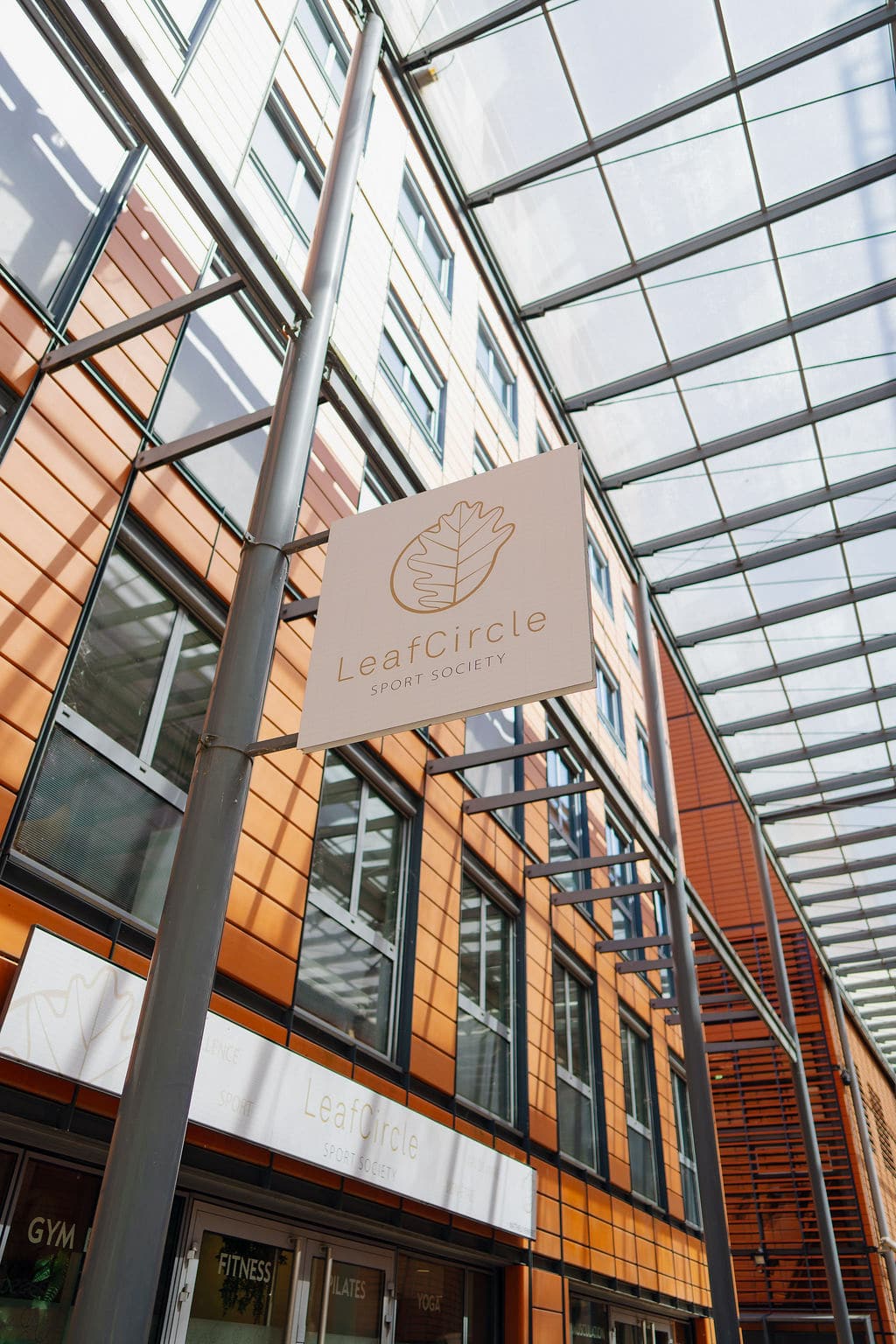 Entrance of the Leaf Circle club, Cité Internationale, Lyon 6
