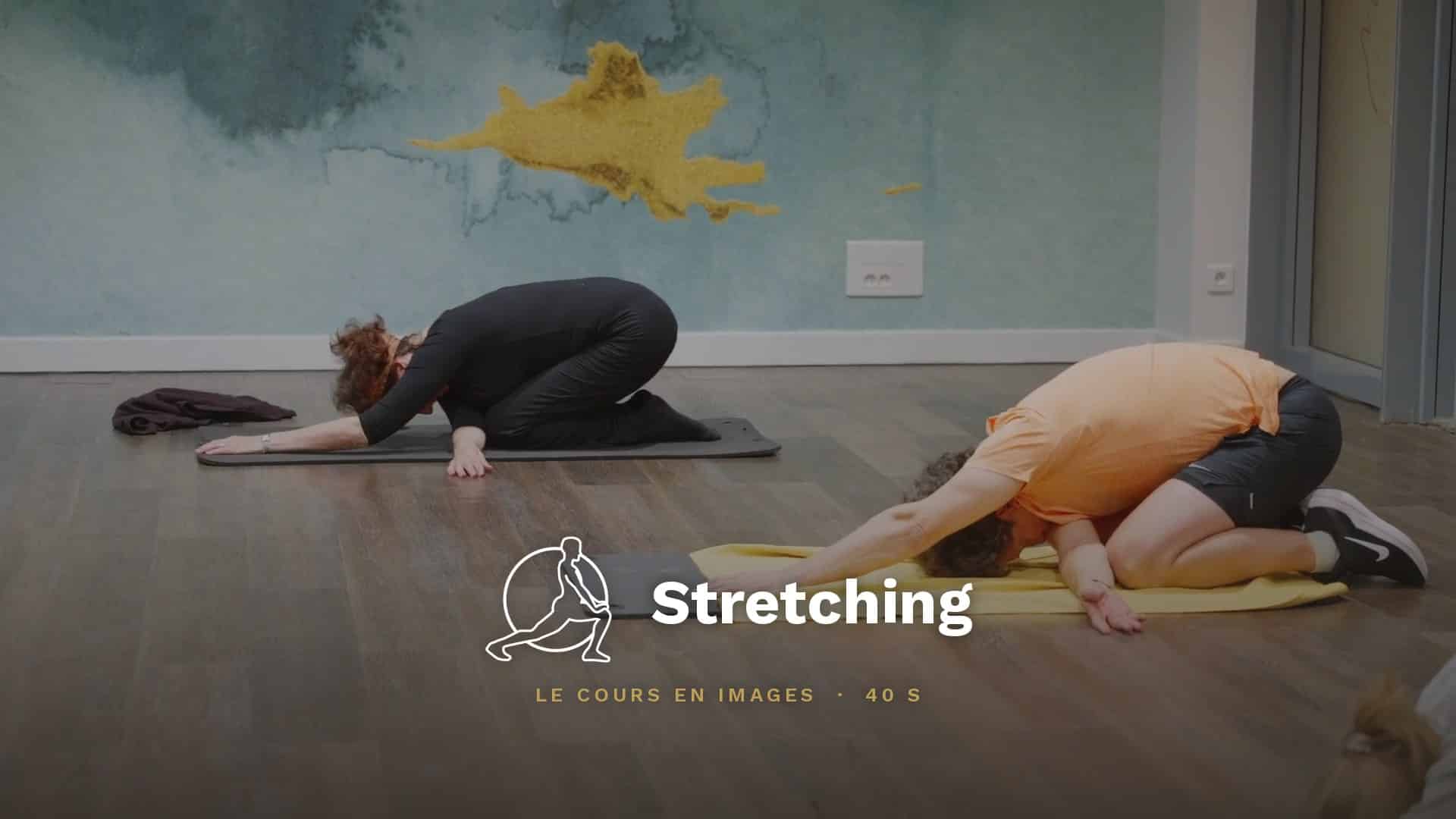 Stretching class at the Leaf Circle club, Lyon 6